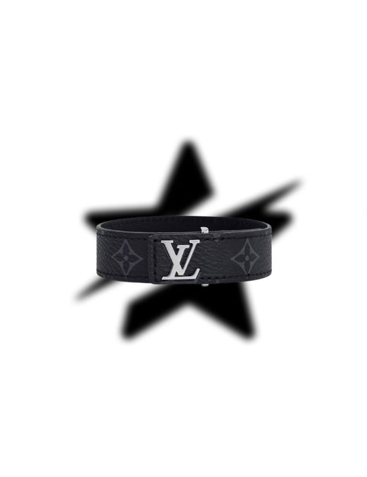 L V Bracelet Vendor